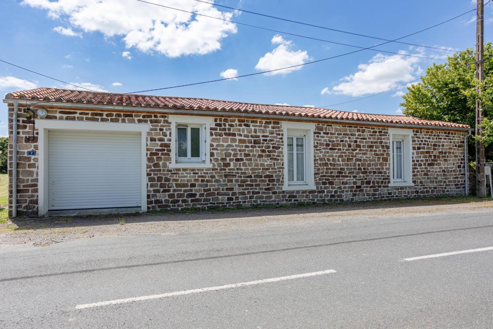 Au Milieu Des Vignes Villa Chateauthebaud Exterior photo